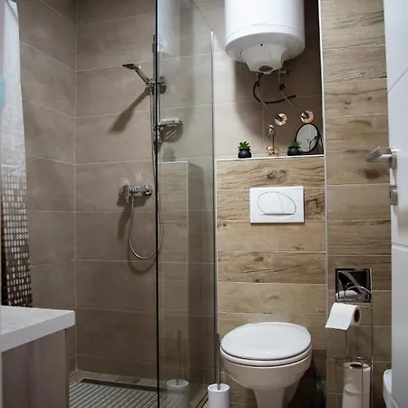 Apartment Larisa *