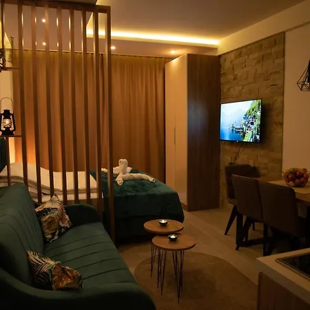 Larisa Apartment *